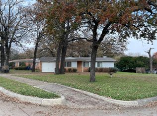 6425 Truman Dr, Fort Worth, TX 76112