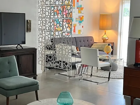 1943 E Tachevah Dr, Palm Springs, CA