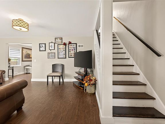 4th image of 202 Biltmore Dr