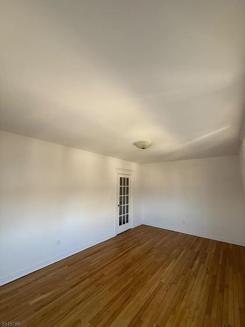 1 bed, 1.0 bath, $1,700 — Photo 3