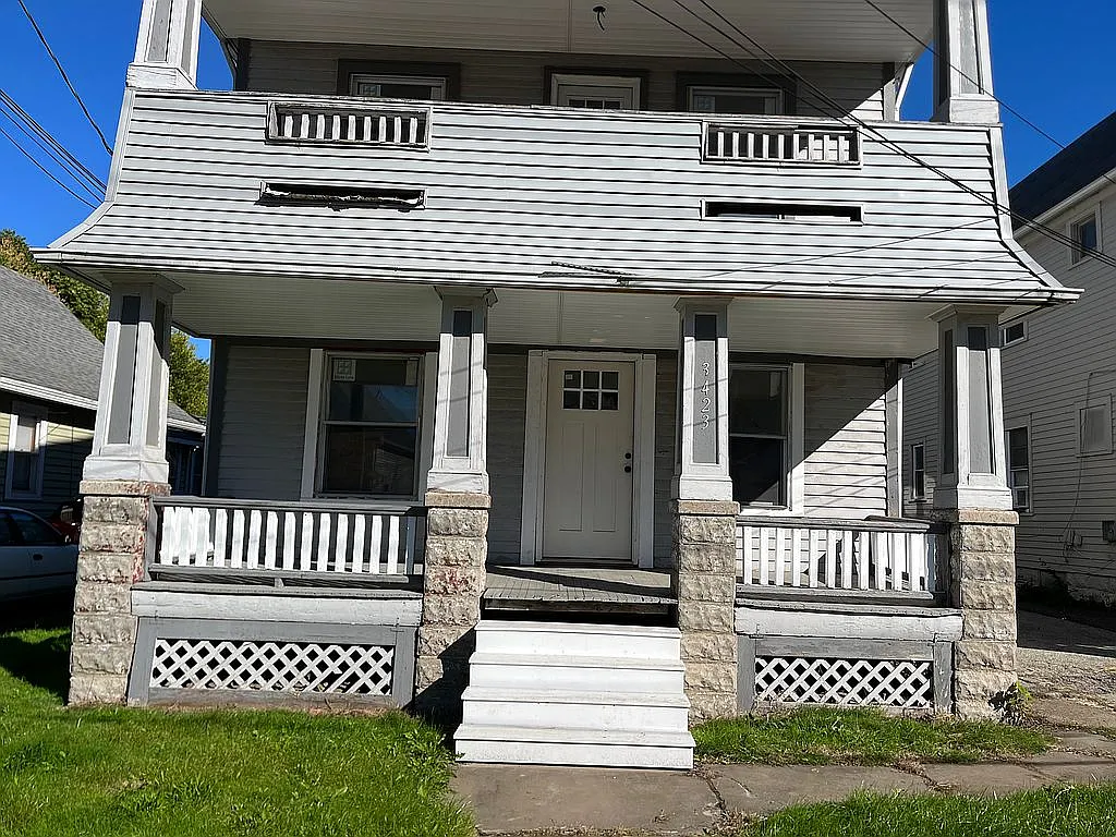 3423 W 49th St photo 1