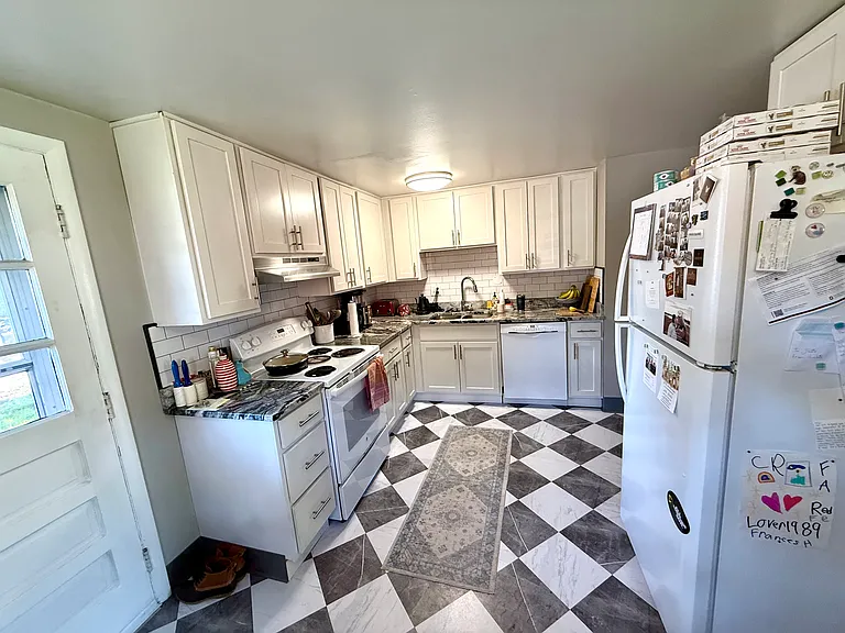 934 Woodhill Dr — Photo 4