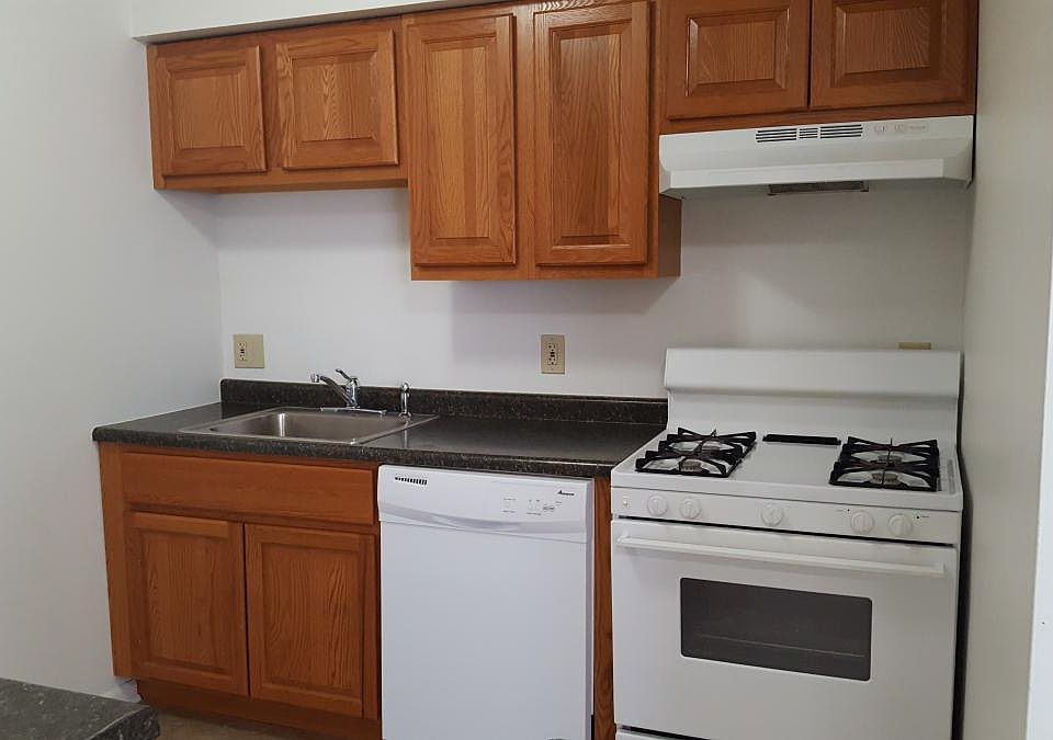 1st image of 1221 Fairwood Ct APT 4