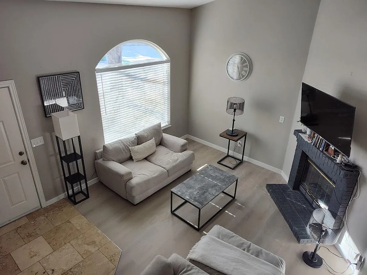 6753 Amherst Ct — Photo 3