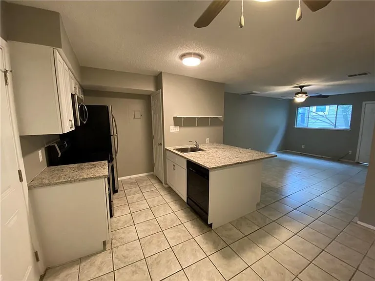 2413 Leon St #101 — Photo 6