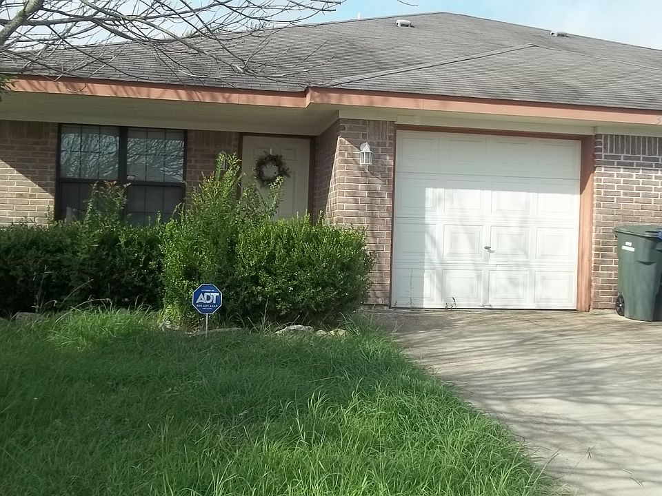 1st image of 321 Janelle Dr APT A