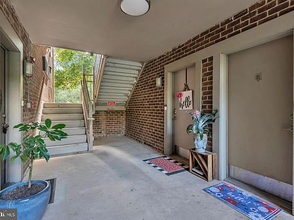 2nd image of 1231 Gemini Dr APT B
