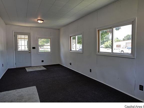 3rd image of 303 S 4th St