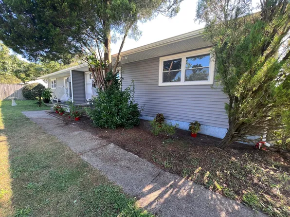 13 Hamilton Dr, Somers Point, NJ 08244