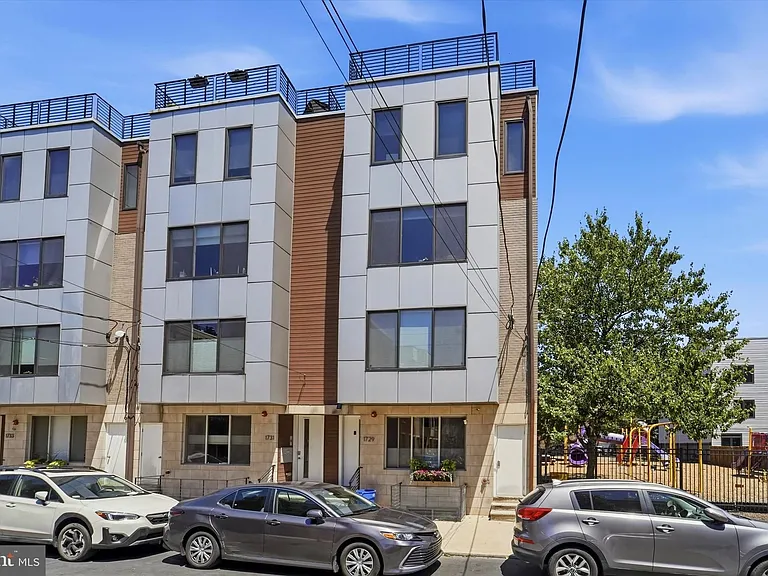 1729 Carpenter St #C — Photo 1