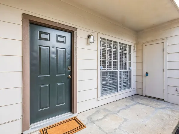 2626 Holly Hall St APT 715, Houston, TX 77054