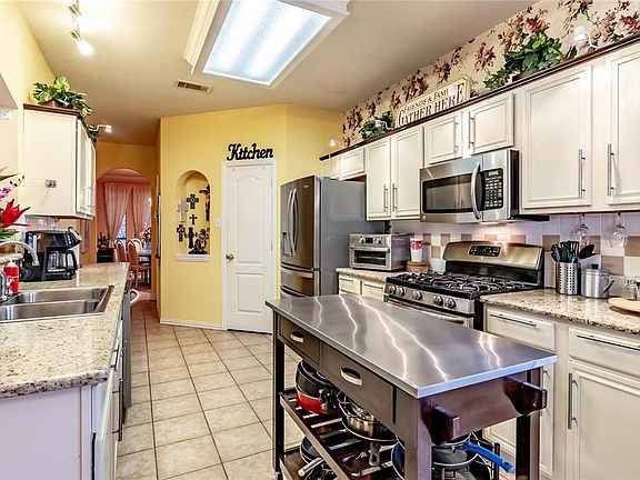5th image of 1805 Audrey Dr