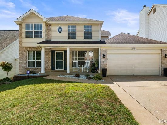 13518 Becker Place Dr, Saint Louis, MO 63128
