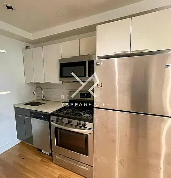 39 E 21st St #3D — Photo 4