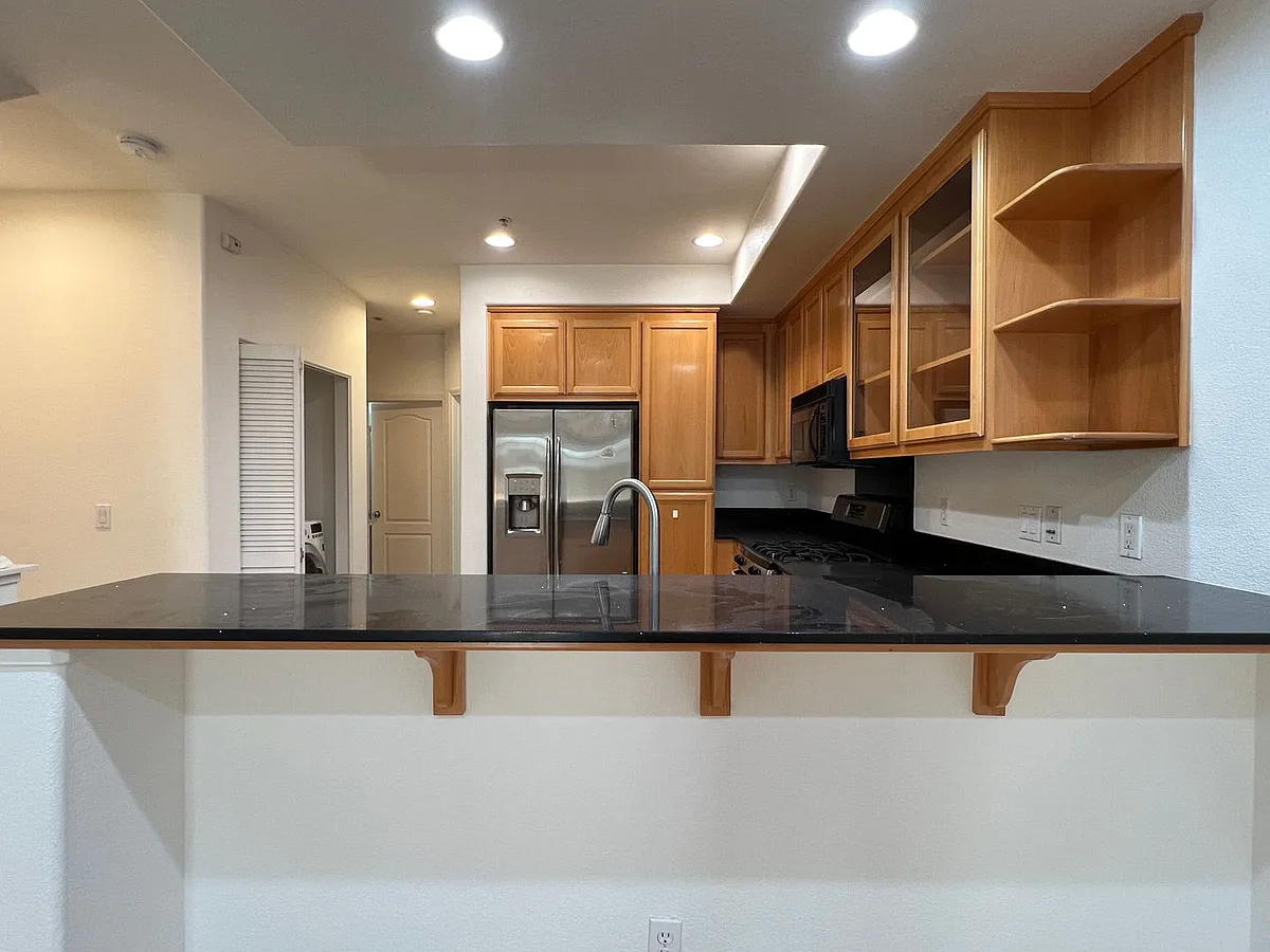 Building Photo - 2521 Heron Ct