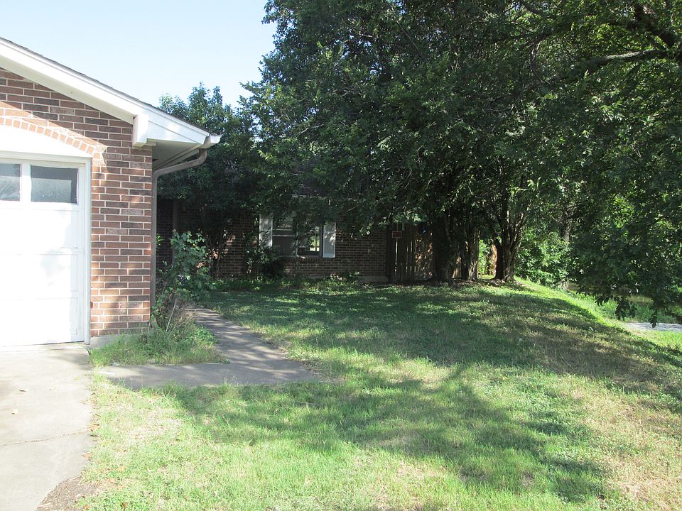 1st image of 9704 Parkfield Dr