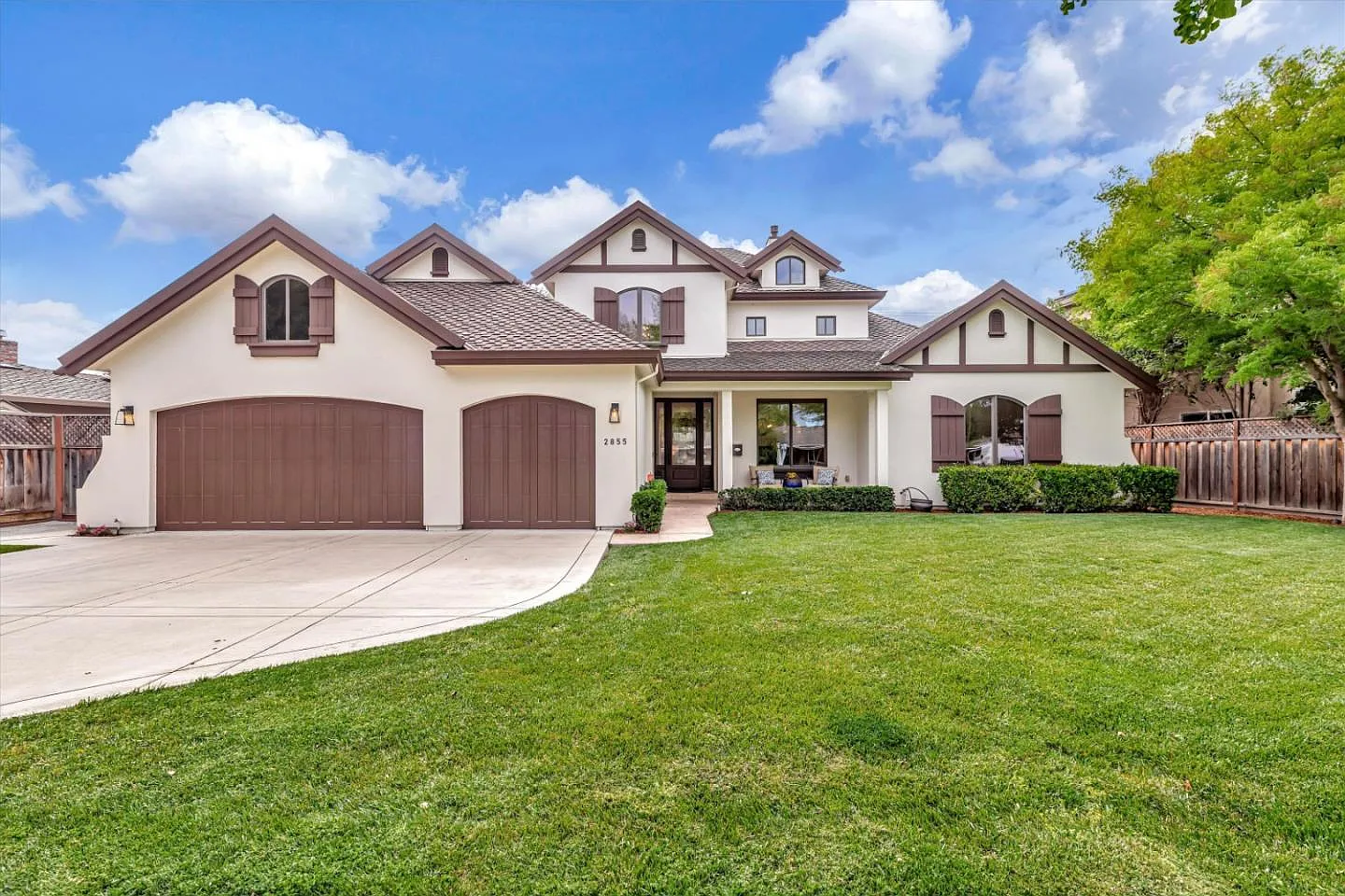 2855 Gardendale Dr photo 1