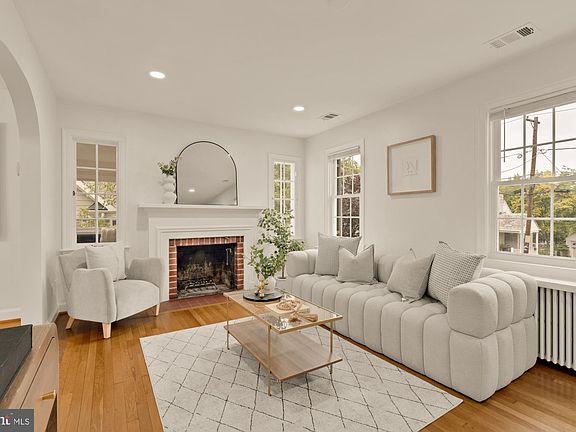 5th image of 4628 N Chelsea Ln