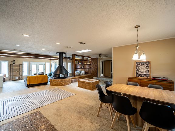 5th image of 4507 80th St
