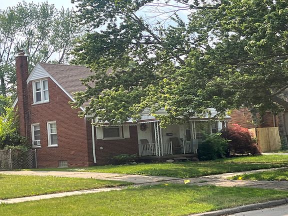 3rd image of 8183 Parkland
