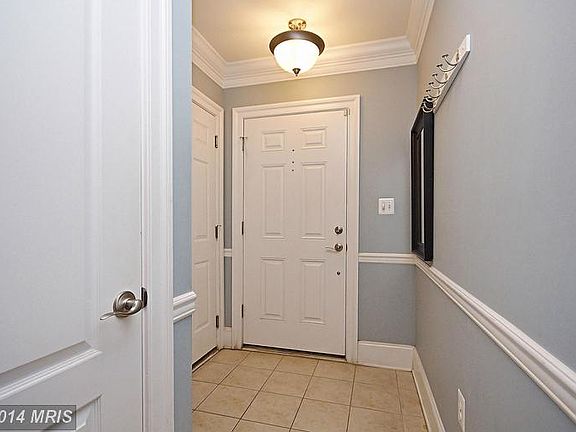 4th image of 439 N George Mason Dr