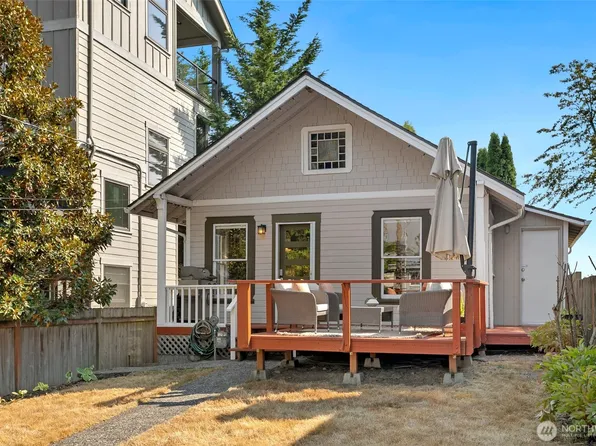 917 NE 72nd Street, Seattle, WA 98115