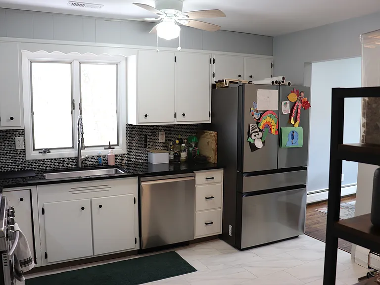 442 Surrey Ln #A — Photo 9