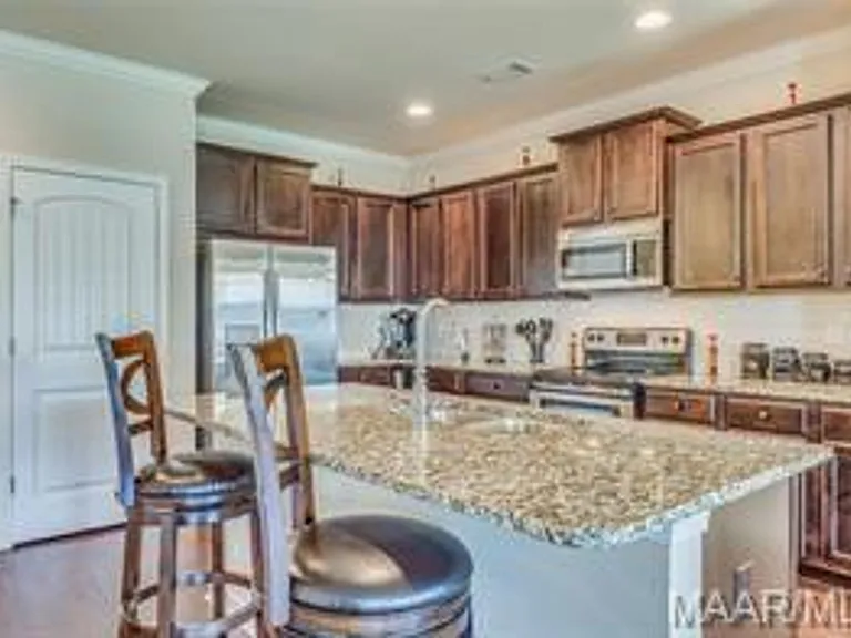 9319 Concord Park Dr — Photo 13