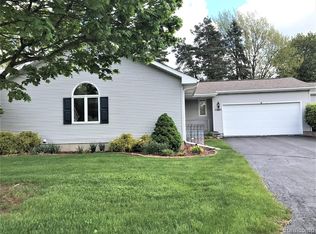 11631 Hawthorne Glen Dr, Grand Blanc, MI