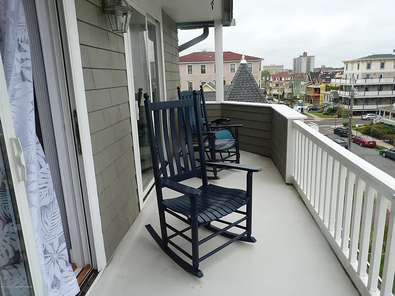 4 Ocean Ave #14 — Photo 22