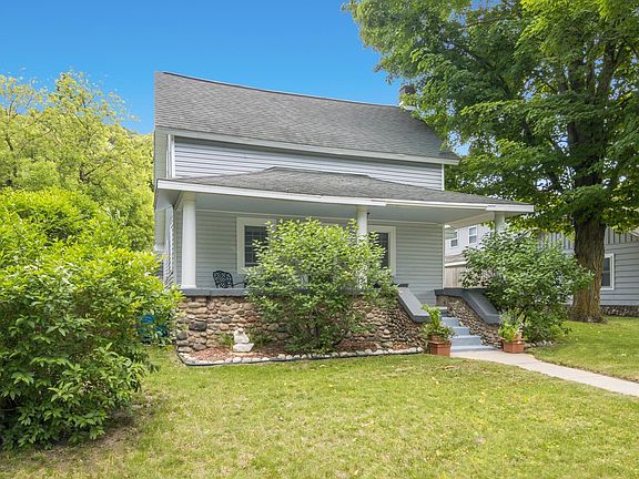 2nd image of 10884 Platte St