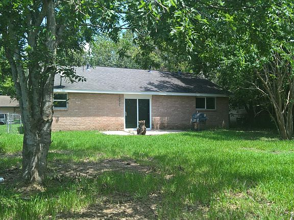 4th image of 410 Avondale Ln