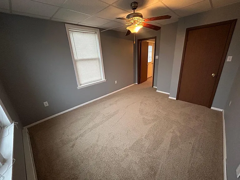 252B E Market St — Photo 5