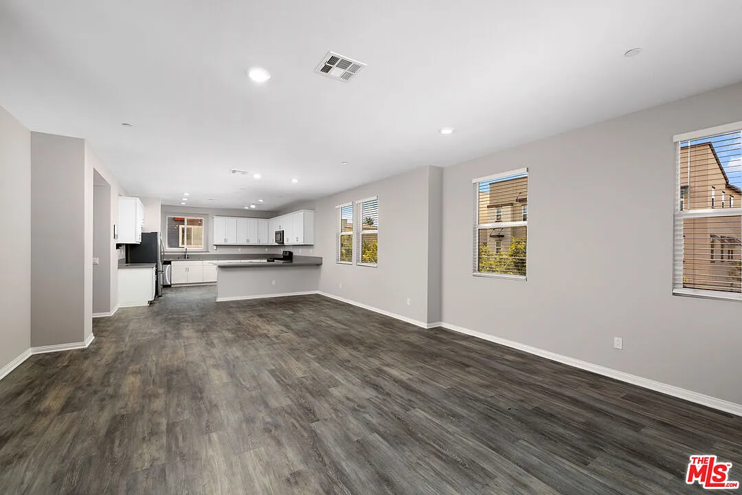 Building Photo - 757 Daniel Freeman Cir
