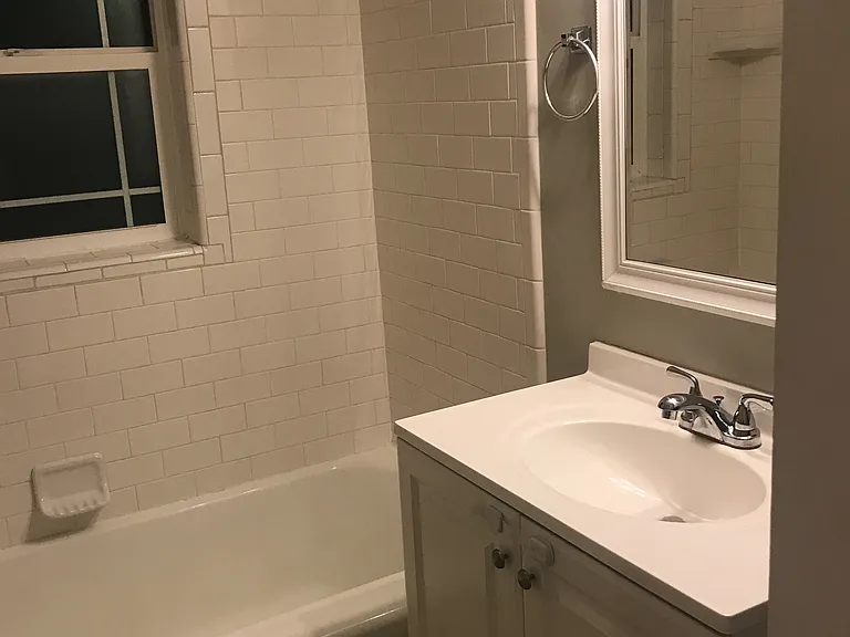 1615 E Harrison Ave — Photo 4