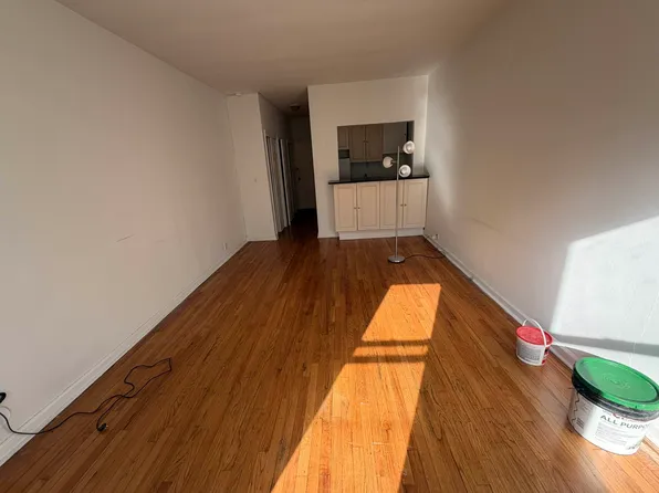 418 East 88th Street image 2 of 4