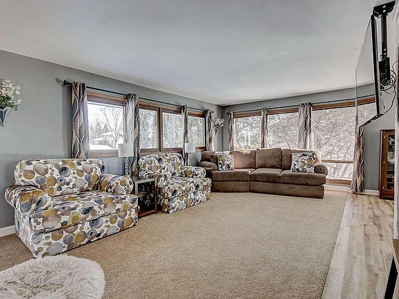 4th image of 1661 Manchester Dr