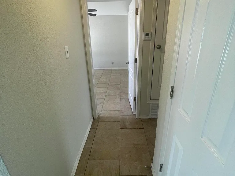 1574 Rebecca Ann Dr — Photo 20