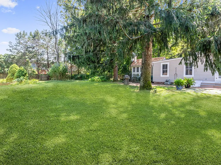 60 Harrison St — Photo 1