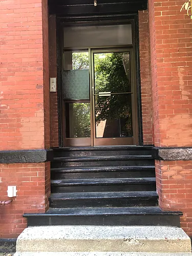 1117 W Dickens Ave #2 Photo 1
