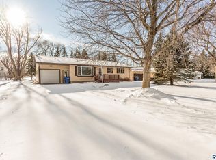 203 E 2nd St, White, SD 57276