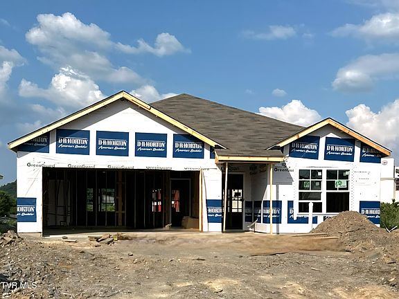 2nd image of 209 Crawford Cir