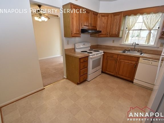 4th image of 1610 Pincay Ct