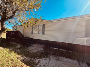 2111 W Austin St TRAILER 26, Port Lavaca, TX 77979