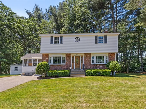 71 Maureen Dr, Tewksbury, MA 01876