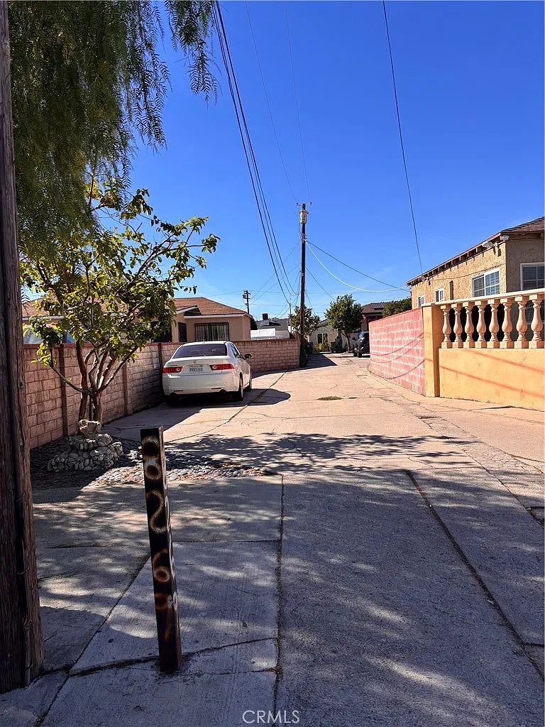 4 bed, 1172 sqft, $4,000 — Photo 2