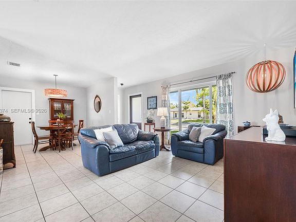 2nd image of 18044 SW 89th Pl