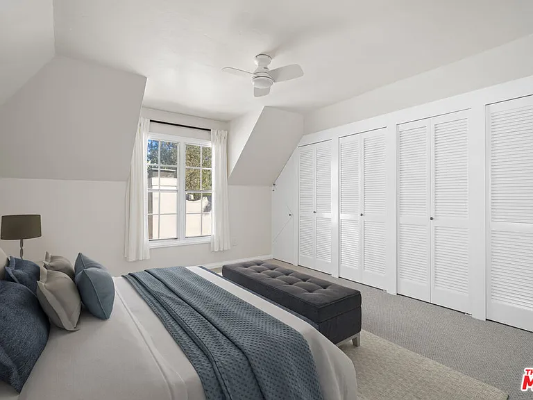 819 Crestmoore Pl — Photo 24