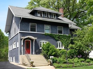 612 Lake Ave, Wilmette, IL 60091
