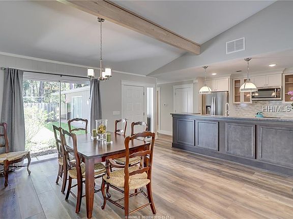 3rd image of 212 Greenwood Dr APT 331